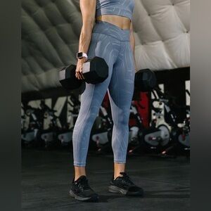 Gray Majesty Pocket Light n Tight Leggings 24” RC